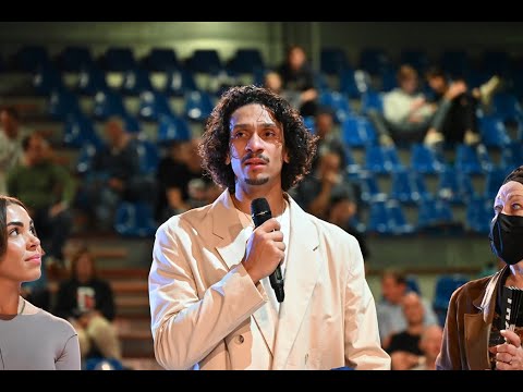 ZZ Leiden Basketball afscheid Worthy de Jong fotoslideshow.  www.leidseglibber.nl