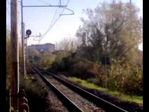 Treno regionale in transito