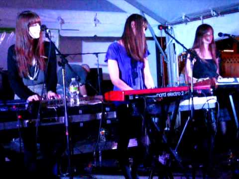 Au Revoir Simone - Sad Song @ SXSW Maggie Mae Rooftop 3/20/09 Live