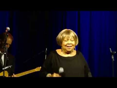 Mavis Staples - I'll Take You There (The Staple Singers) - Brooklyn, NY - 9 May 2014