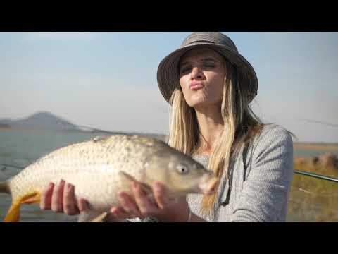 Sorina "Die Flooze" hengel by Finfoot Lake Reserve | Byt en Buskruit  | S01E02