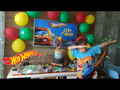ANIVERSÁRIO DE 7 ANOS COM TEMA E BOLO DO HOT WHEELS - FESTA DO PAINEL