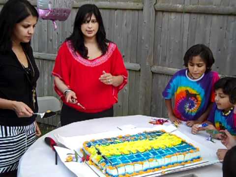 Suhani's First Birthday - Cutting the Cake