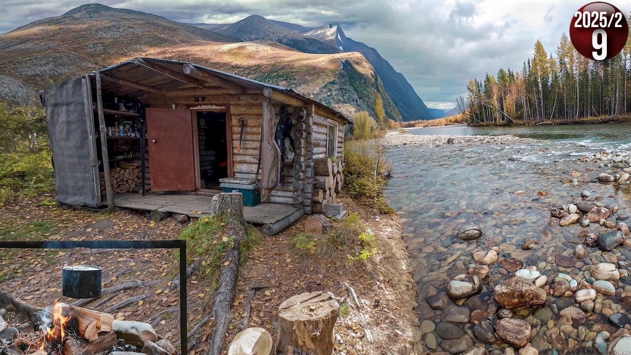 Изба в горах на берегу реки. Как живут люди в тайге Полярного Урала. Обычная ж