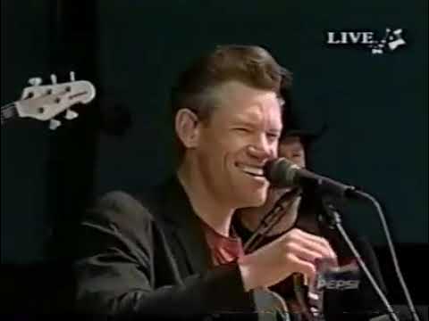 Randy Travis - Jamboree In The Hills 7/18/04