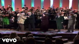 Bill &amp; Gloria Gaither - I Never Shall Forget the Day [Live] ft. The Speers