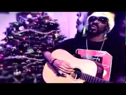 Snoop Dogg – ”(Blue) Xmas”