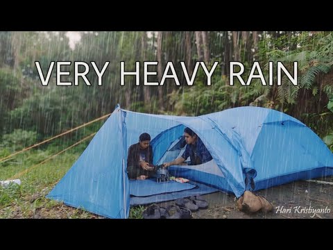 Starkregen und Gewitter‼️Camping bei starkem Regen in einer Sackgasse‼️ASMR