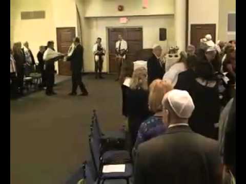 Torah Procession Yom Kippur 2012