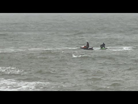 Jet ski breaks down in freezing cold water | Portsmouth beach