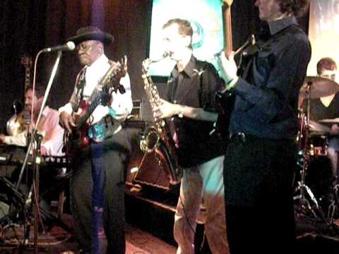 Bob Stroger en Mr Jones