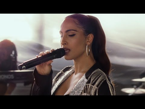 Snoh Aalegra Performs “I Want You Around” Live on the Honda Stage