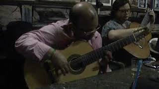 Grande encontro dos violonistas  Luiz Júnior e Yamandú Costa.