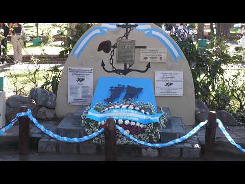 Acto en la plaza principal de Rosario de Lerma por el día de los veteranos y caídos en Malvinas