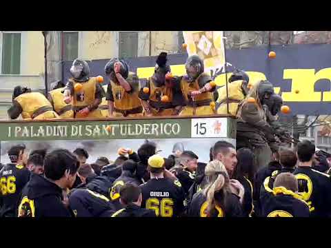 CARNEVALE IVREA - Battaglia delle arance - In diretta dalla battaglia