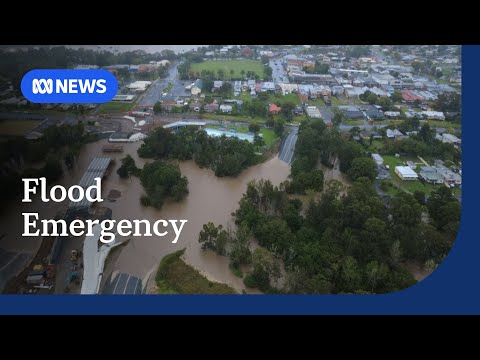 More wild weather in store as floodwaters rise across NSW | ABC News