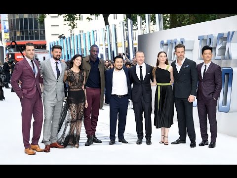 download lagu mp3 mp4 Movie Star Red Carpet, download lagu Movie Star Red Carpet gratis, unduh video klip Movie Star Red Carpet