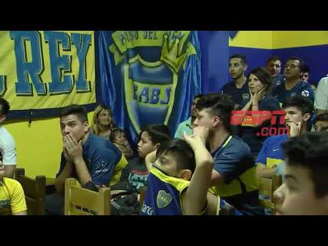 Momento en que los hinchas de Boca recibieron un impacto fuerte el gol de Juanfer Quintero para Rive