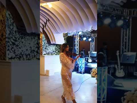 Fata cu Vioara - Caprice 24 Cafe Concert