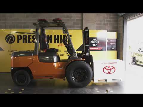 Toyota V8 Forklift