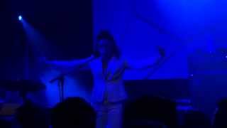 My Brightest Diamond - This is my hand (Ceci est ma main) live @ Badaboum, Paris