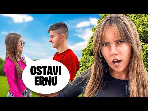 ERNA POSTAVILA REDŽI OPASNU ZAMKU 