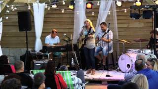 Terrassekonsert hos Pettersen 2014 - Solveig Leithaug