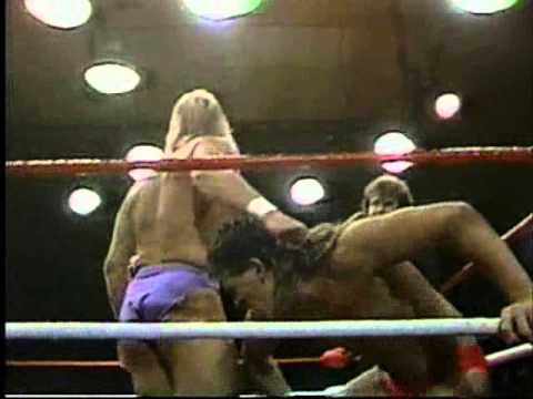 Chaz jobs in the corner