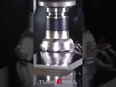 We're not sure if you caught this mind-blowing video yet, but we can't resist sharing😎