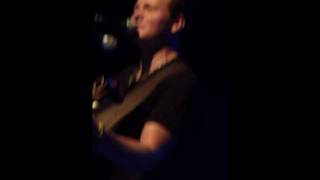 Download lagu Pumped Up Kicks & Satellite - Tyler Ward @Live Music Hall mp3