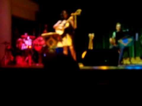 Fabíla Mirella - Mulher Violeira (Fabíola Mirella)