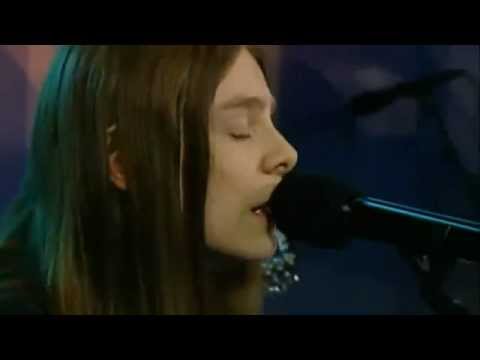 AMORAL - Silhouette (acoustic) w/ LYRICS @ 24/10/2011 Morning Show by Ylex TV