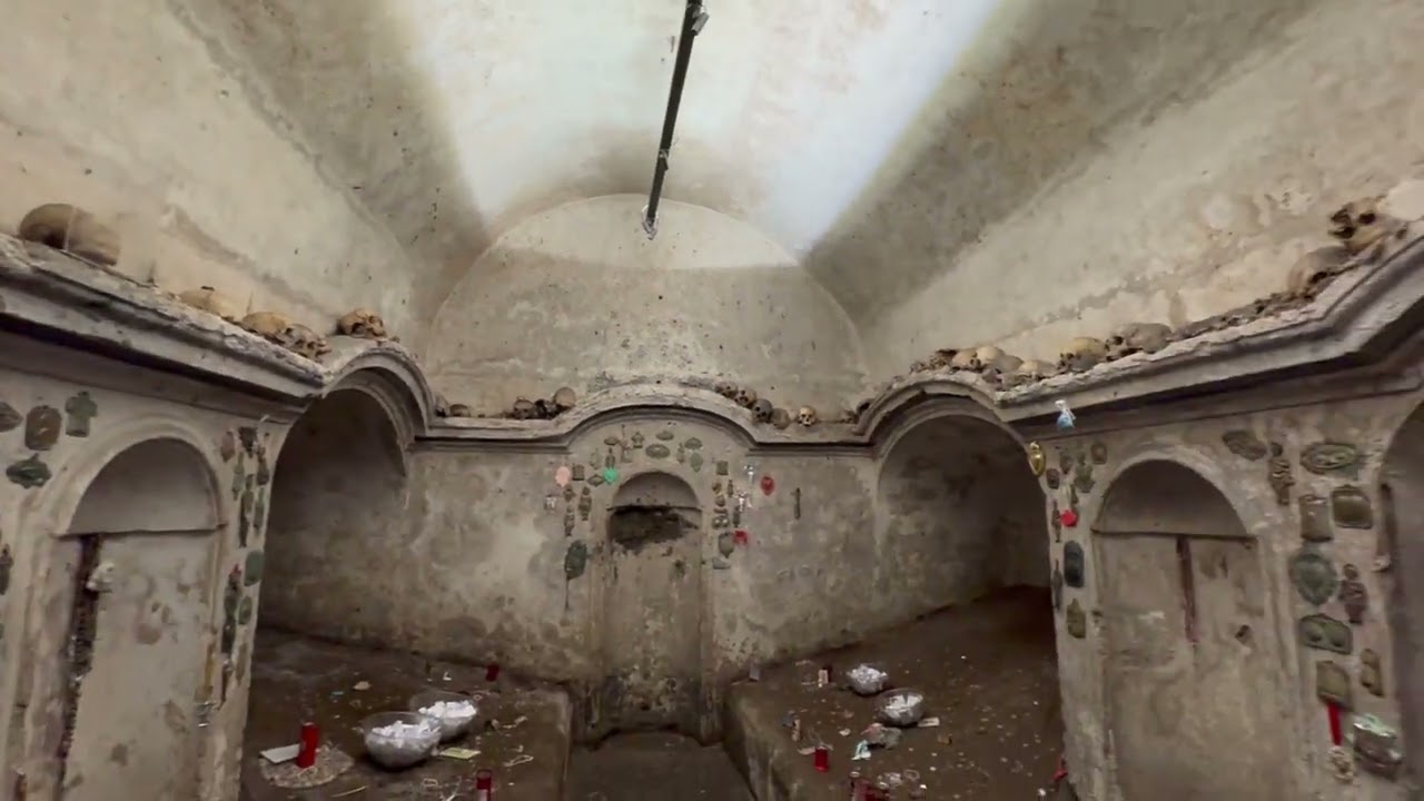 Experience a brief, captivating glimpse of the iconic Church of Santa Luciella ai Librai.