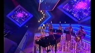 Roslynn Mahe sings 'Imagine' on the X-Factor