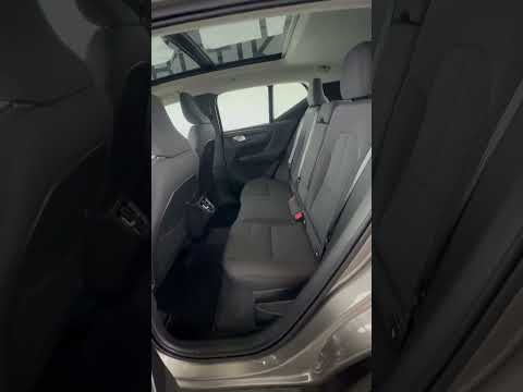 фото volvo xc40 i 0