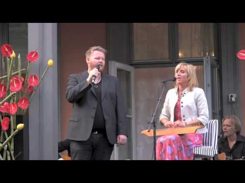 Hagekonsert på Aksept 13: Silje Nergaard & Kim André Rysstad: 