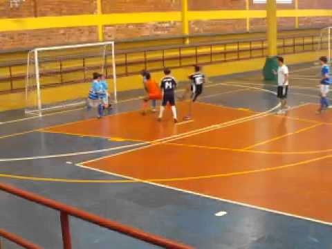 filipe 16 jogando (Escola Fase - Londrina (PR)