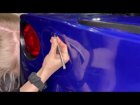 Verwandlung einer Corvette mit 3M™ 2080 Gloss Deep Metallic Blue | Messerloses Klebeband und mess...