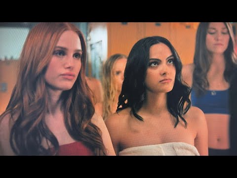 Riverdale 4x02 Veronica/Cheryl Caughts the Camera Guy in Girls Locker Room Scene!!!