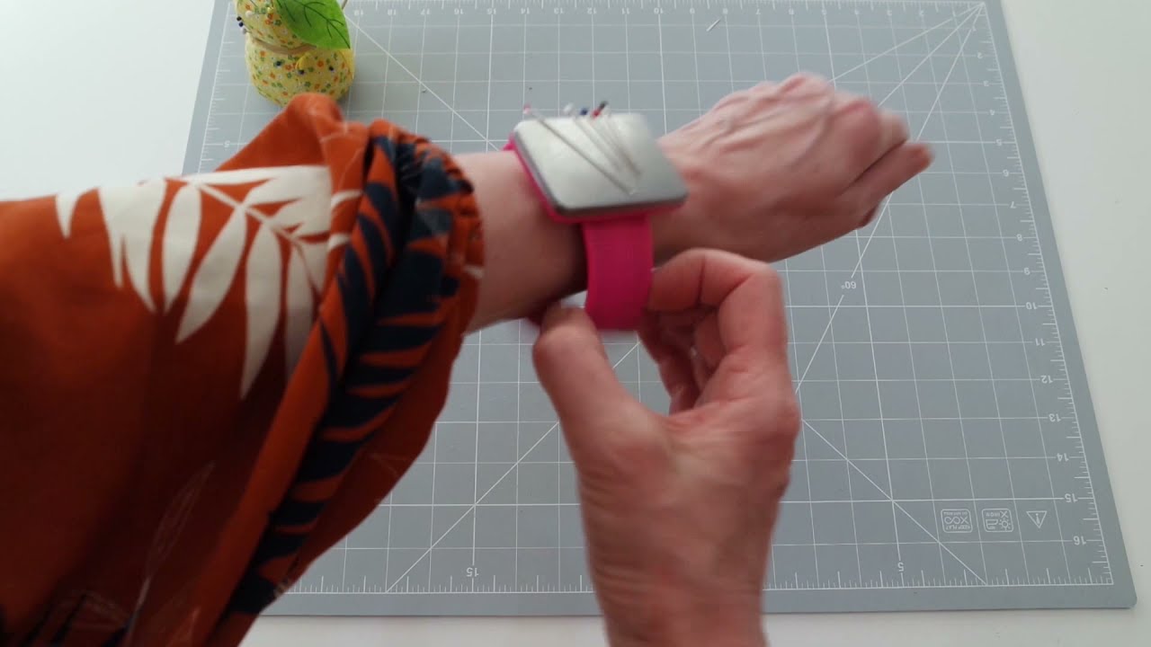 Prym Magnetic Wrist Strap Pin Cushion