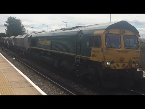 Class 66621 Freightliner Through Northfleet With Hopper Wagons 24/8/20