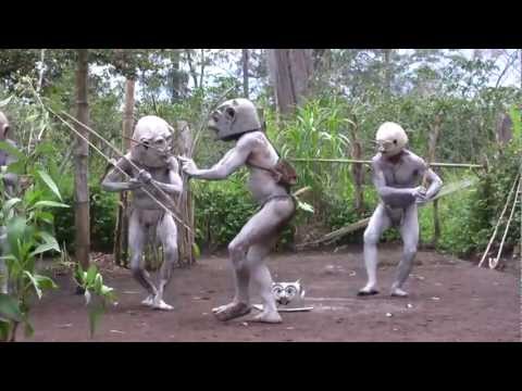 Global Vision - The Asaro Mudmen (Music: Dubdiver - Return of the Mudman)
