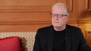 Sir Ken Robinson : Is it better to have a well-made head rather than a well-filled head ?