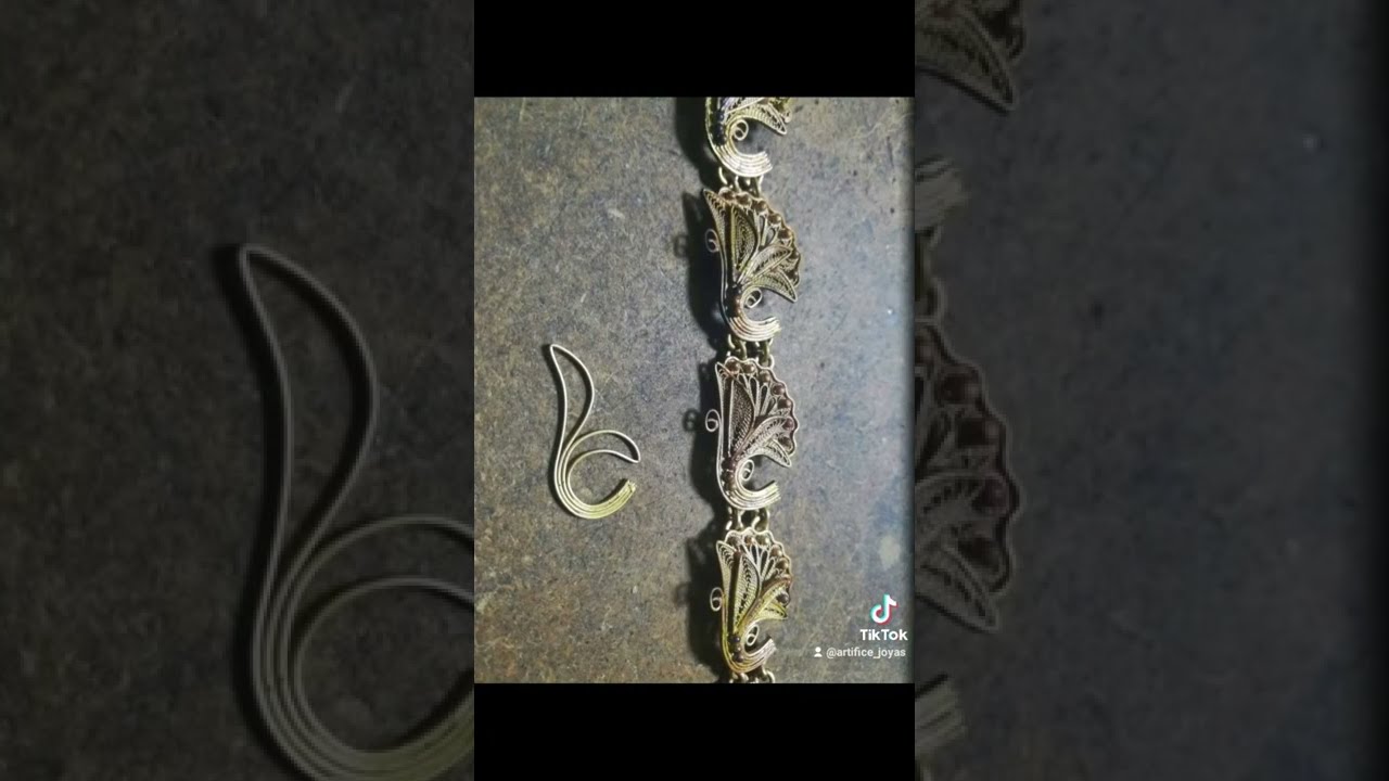 Brazalete de Oro en filigrana