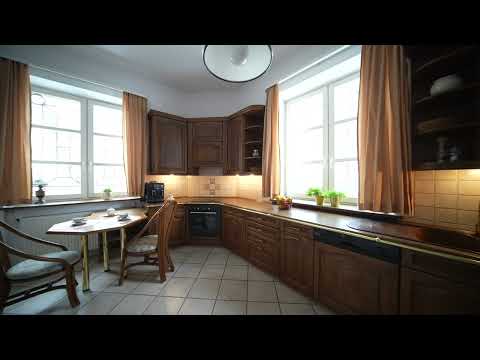 Na sprzedaż! Uroczy Dworek z dużym ogrodem w Kaniach koło Podkowy Leśnej