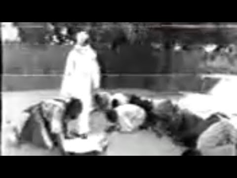 inédit vidéo de "Serigne Touba Mbacké disponible dans les archives de ..."