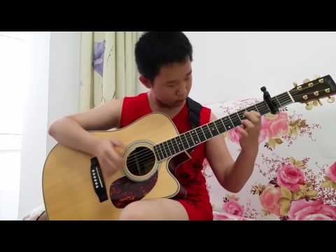 Alucina con la versión a guitarra acústica de Thunderstruck de AC/DC que hace este chaval de 12 años