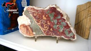 surfista-ruba-tesoretto-romano-alla-gaiola-beccato