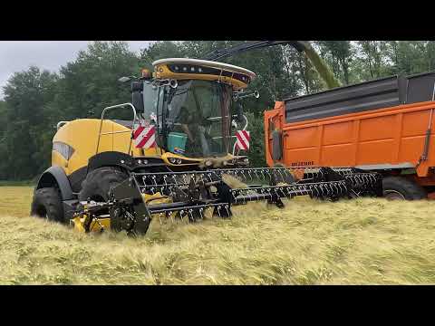 Loonbedrijf Verplancke | Gras hakselen | New Holland FR 650