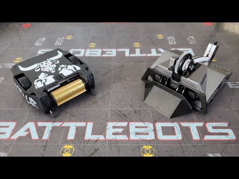 BATTLEBOTS HEXBUGS: MINOTAUR VS BLACKSMITH